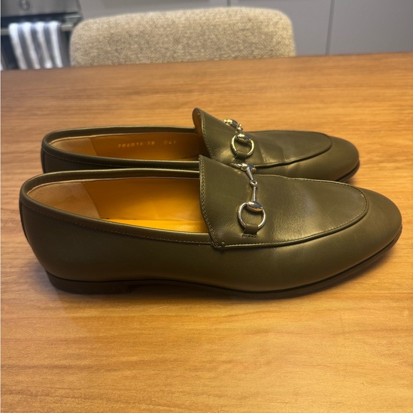 Gucci Women’s Olive Leather Horsebit Loafers - Picture 3 of 7